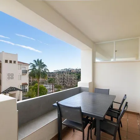 Apartment Residential Duquesa R002