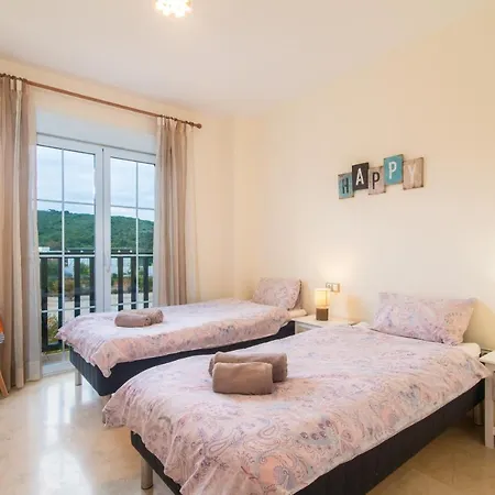 Apartment Residential Duquesa R002 *